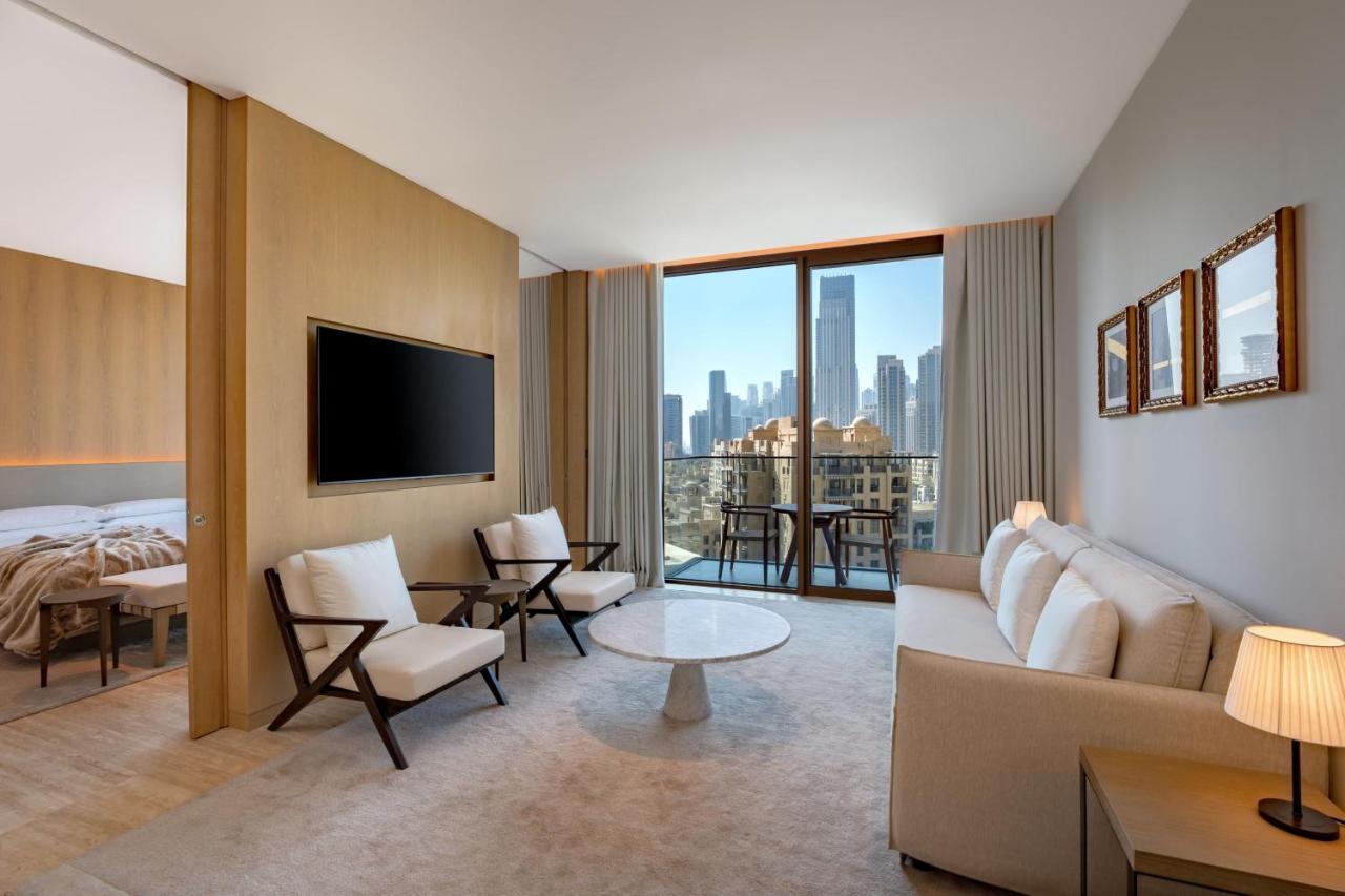 The Dubai Edition Luaran gambar A living room at the hotel