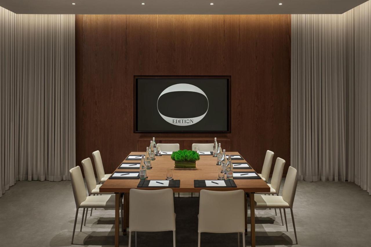 The Dubai Edition Luaran gambar The meeting room of the UNWTO headquarters