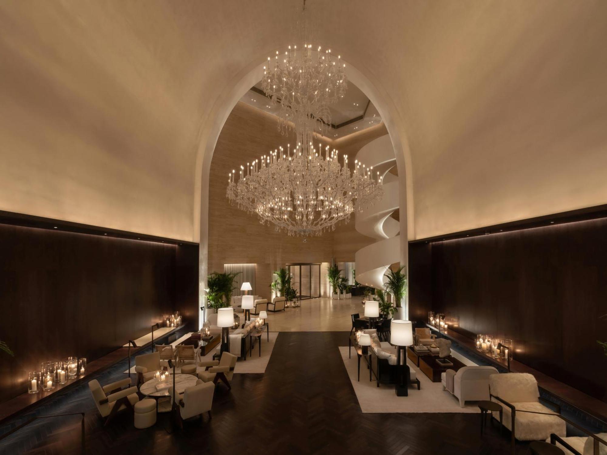 The Dubai Edition Luaran gambar The lobby of the Ritz-Carlton, Dubai