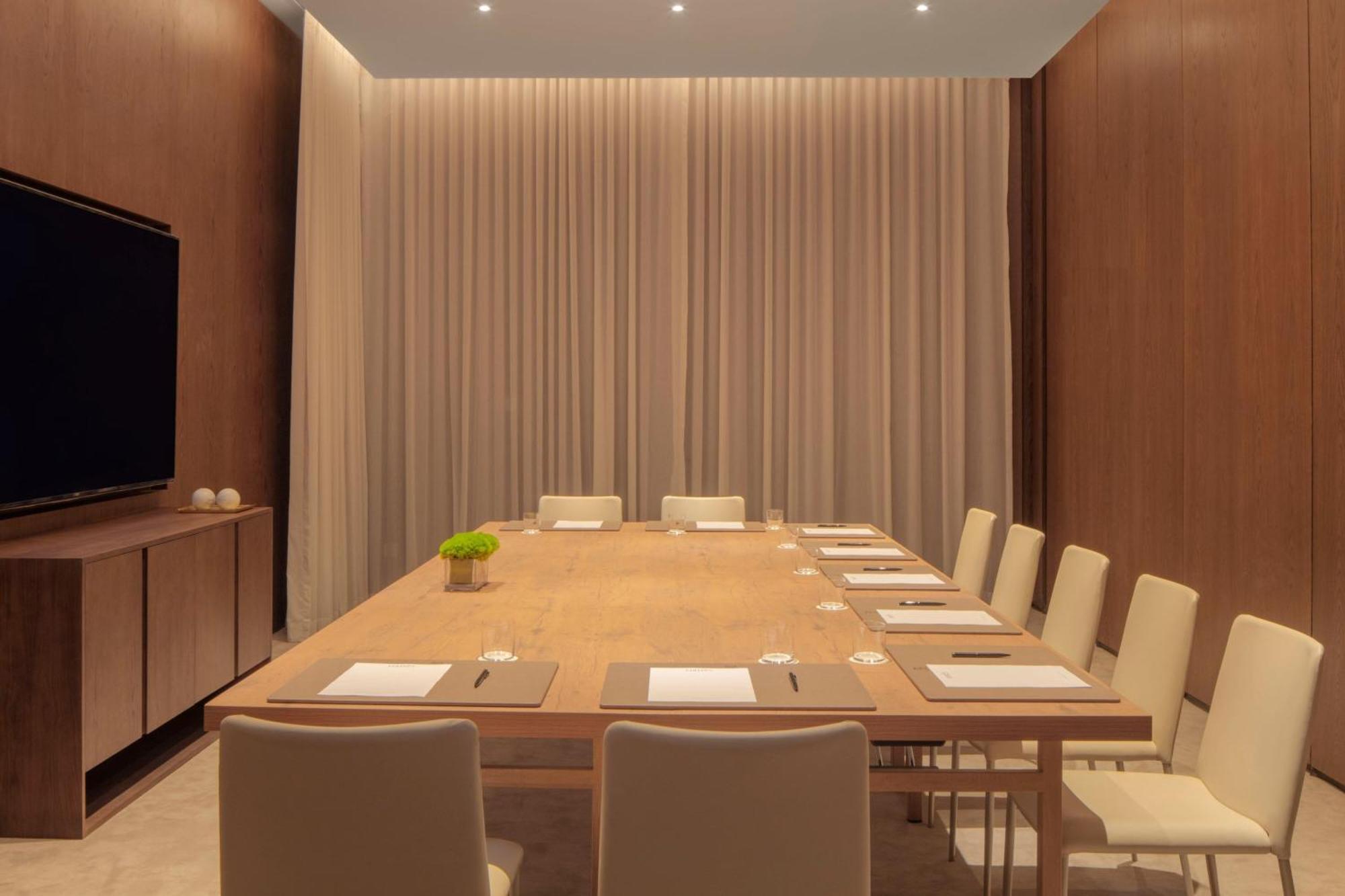 The Dubai Edition Luaran gambar Meeting room