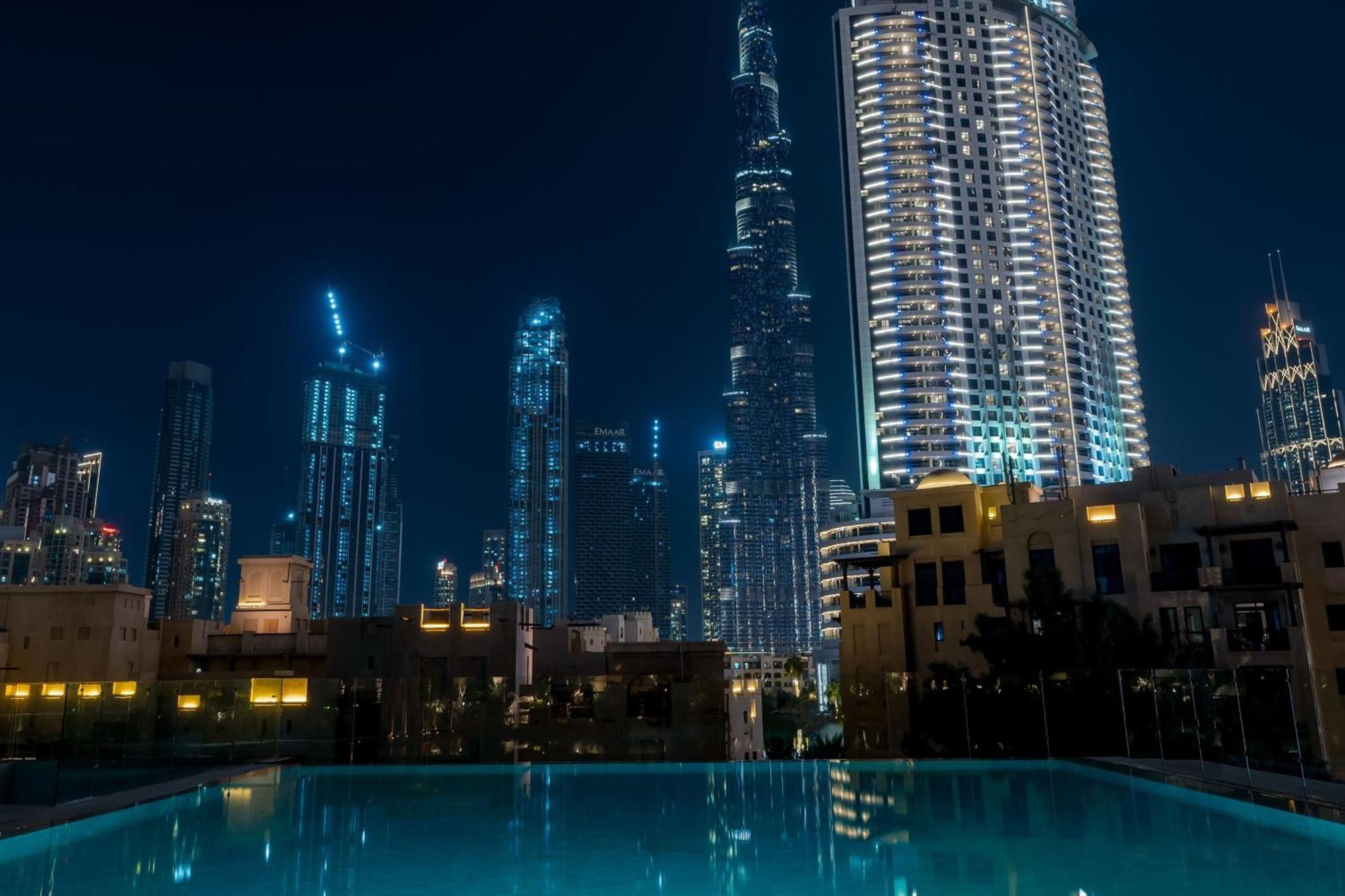 The Dubai Edition Luaran gambar View of the complex at night