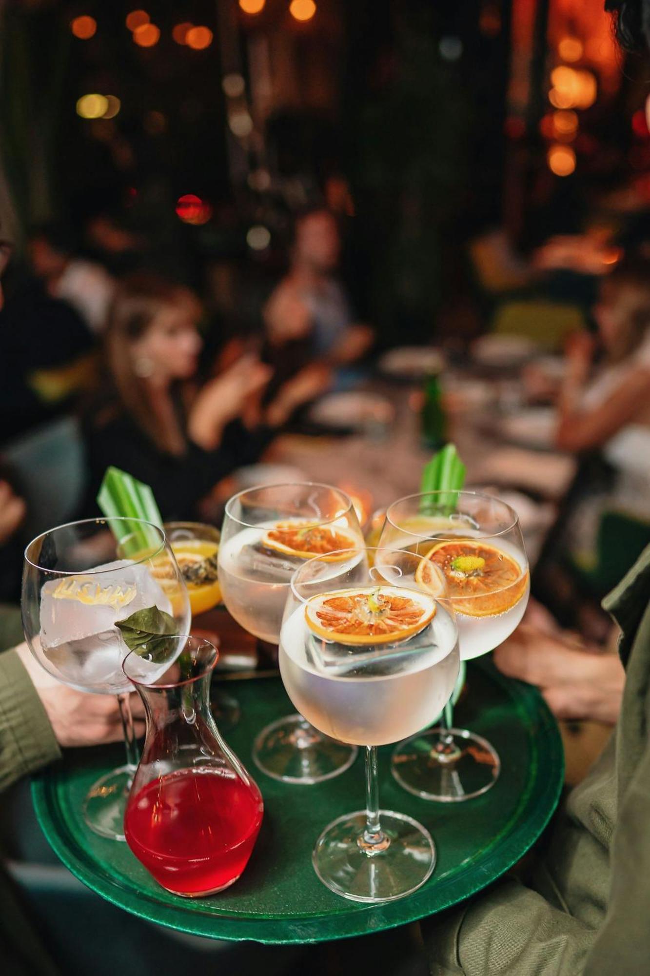The Dubai Edition Luaran gambar Gin and tonic